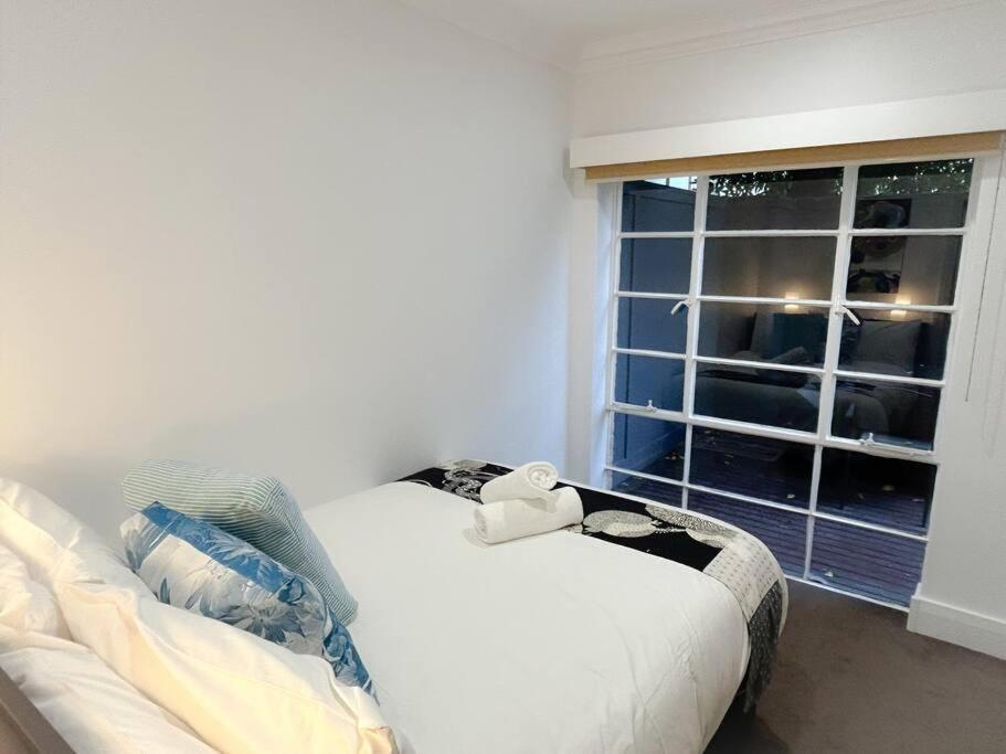 East Melbourne Unit With Courtyard公寓 外观 照片